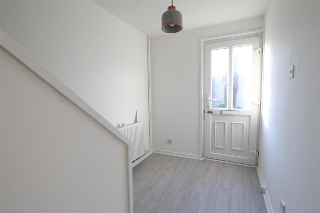 3 bed Mid Terraced House for rent in Collingtree. From Whites Estate Agents - Northampton