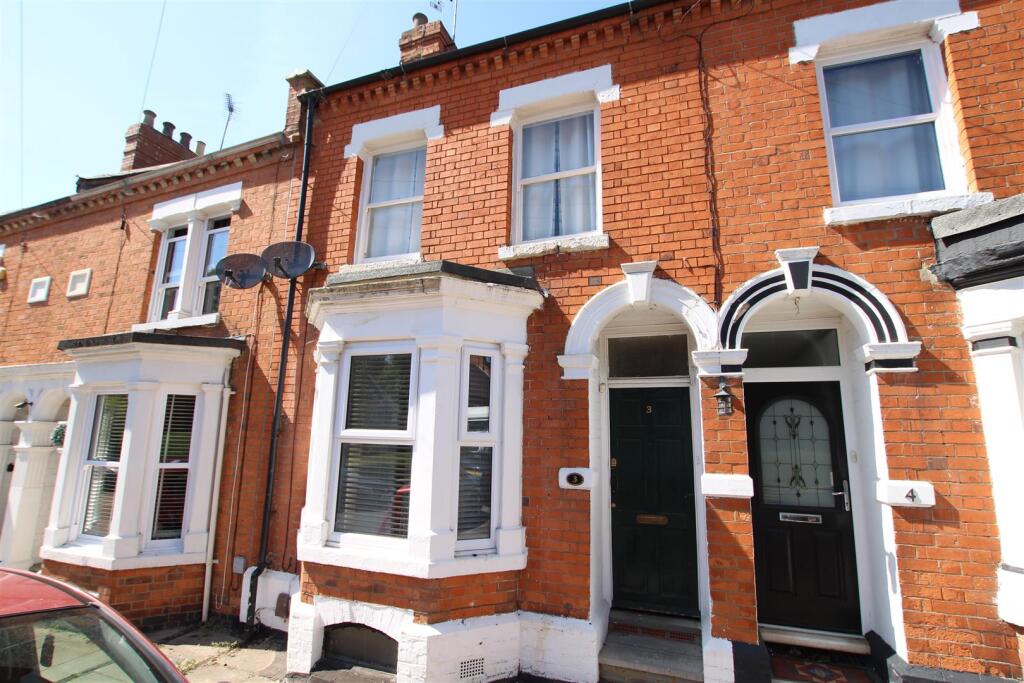 3 bed Mid Terraced House for rent in Northampton. From Whites Estate Agents - Northampton