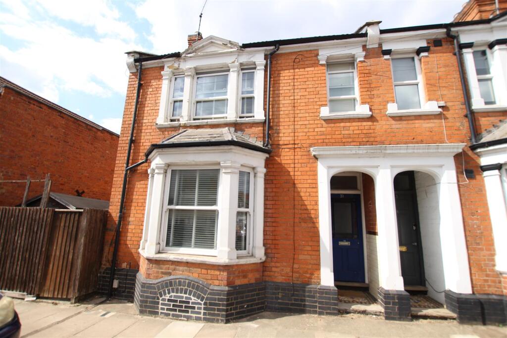 3 bed Detached for rent in Northampton. From Whites Estate Agents - Northampton