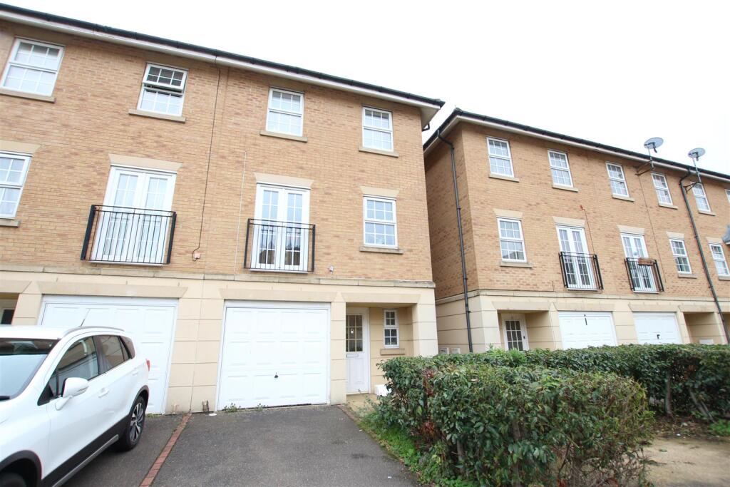 1 bed House Share for rent in Great Houghton. From Whites Estate Agents - Northampton