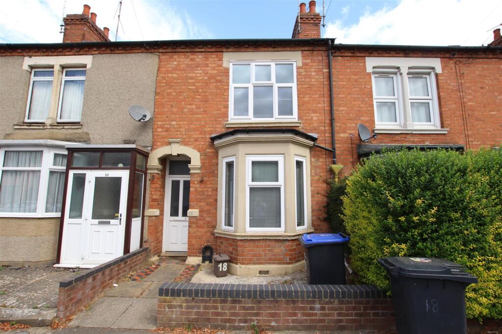 3 bed Mid Terraced House for rent in Northampton. From Whites Estate Agents - Northampton