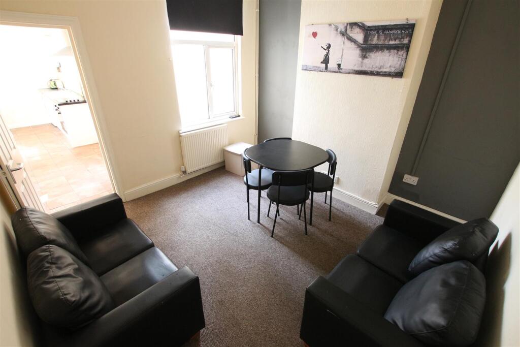 1 bed House Share for rent in Collingtree. From Whites Estate Agents - Northampton