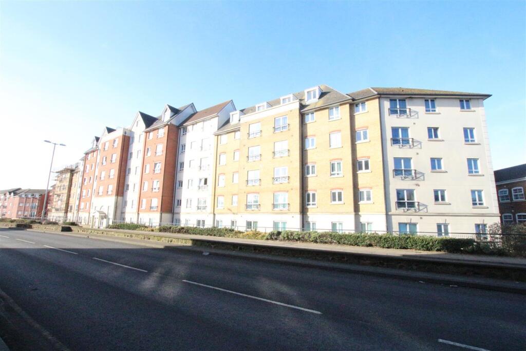 2 bed 1st Floor Flat for rent in Northampton. From Whites Estate Agents - Northampton