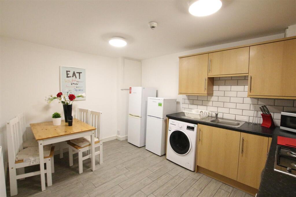 1 bed House Share for rent in Northampton. From Whites Estate Agents - Northampton