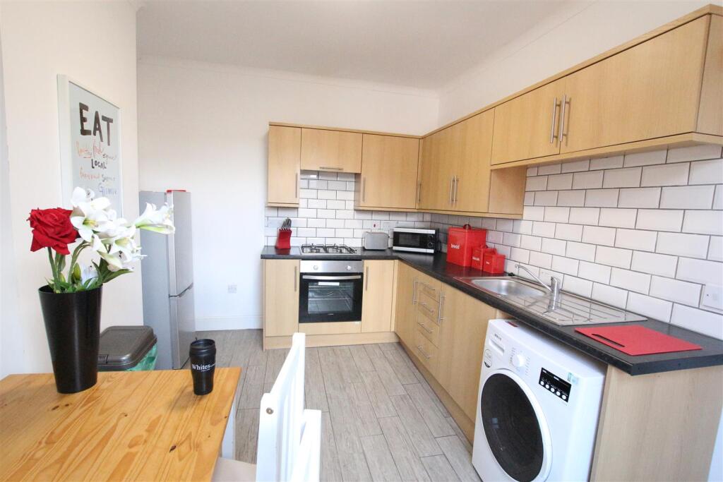 1 bed House Share for rent in Northampton. From Whites Estate Agents - Northampton