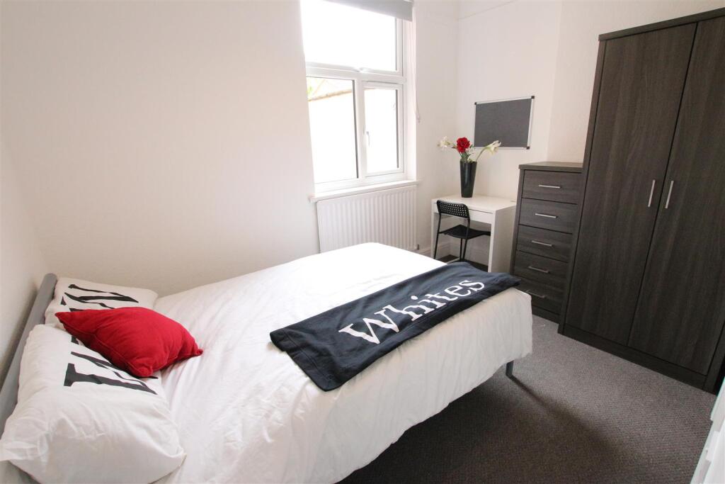 5 bed House Share for rent in Northampton. From Whites Estate Agents - Northampton