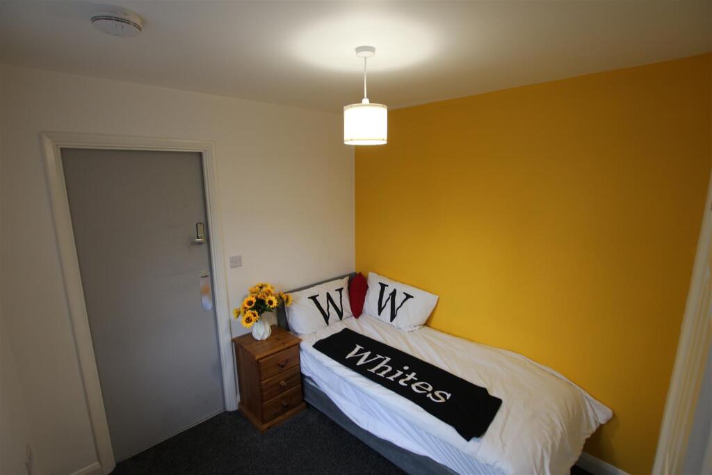6 bed House Share for rent in Northampton. From Whites Estate Agents - Northampton 6 bed House Share for rent in Northampton. From Whites Estate Agents - Northampton