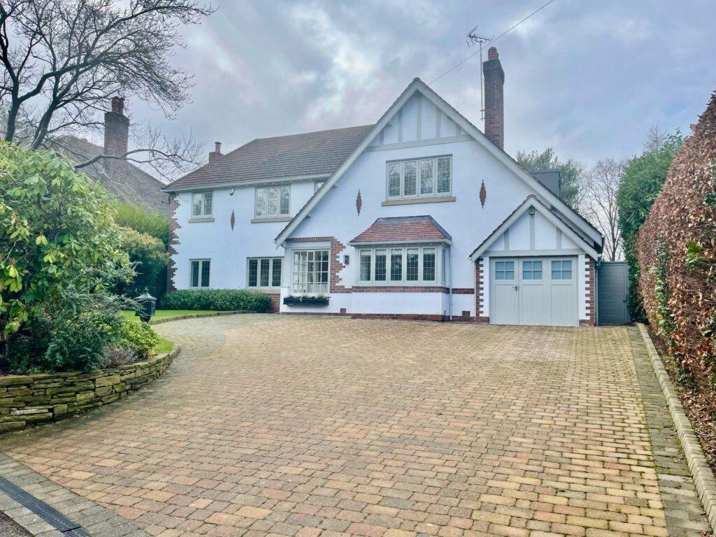 4 bed Detached for rent in Prestbury. From Rooftops Letting & Management Ltd - Wilmslow