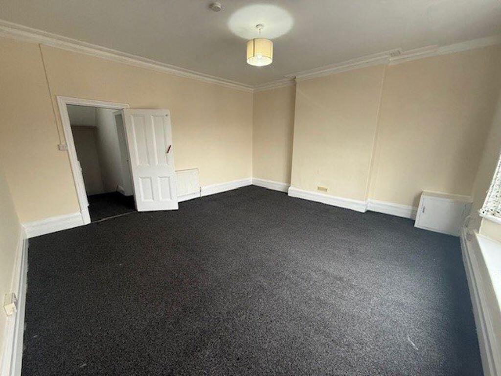 3 bed Apartment for rent in Sale. From Rooftops Letting & Management Ltd - Wilmslow