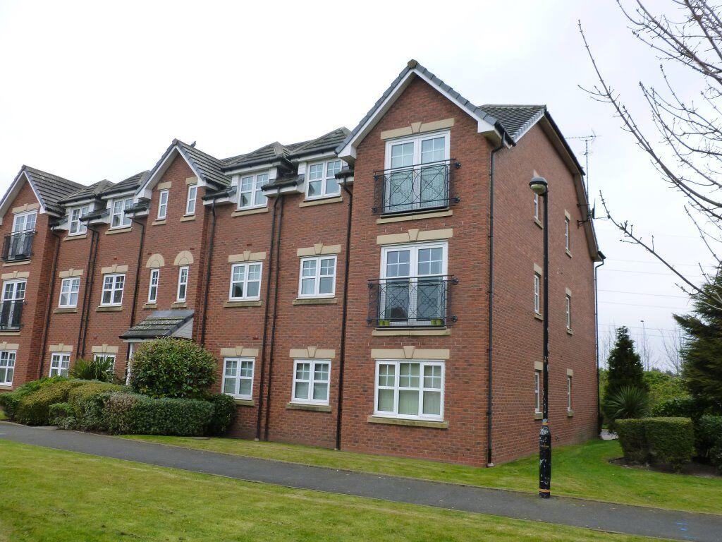 2 bed Apartment for rent in Sale. From Rooftops Letting & Management Ltd - Wilmslow