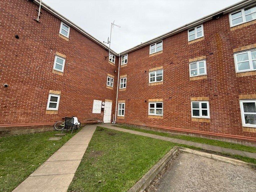 2 bed Apartment for rent in Gatley. From Rooftops Letting & Management Ltd - Wilmslow