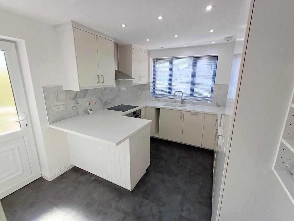 2 bed Apartment for rent in Alderley Edge. From Rooftops Letting & Management Ltd - Wilmslow