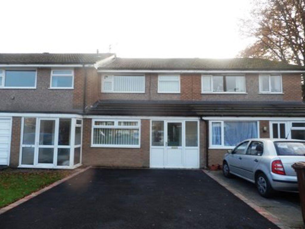 3 bed Mid Terraced House for rent in Bramhall. From Rooftops Letting & Management Ltd - Wilmslow