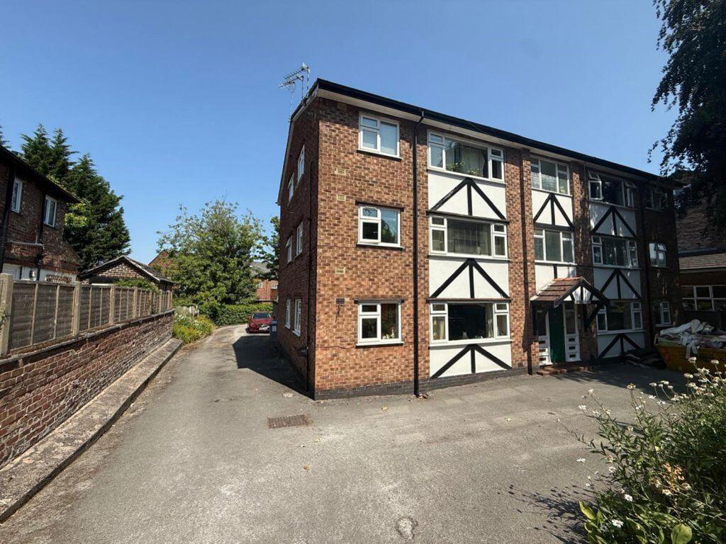 2 bed Apartment for rent in Altrincham. From Rooftops Letting & Management Ltd - Wilmslow 2 bed Apartment for rent in Altrincham. From Rooftops Letting & Management Ltd - Wilmslow