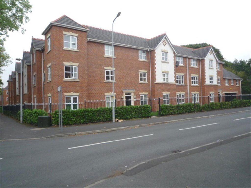 2 bed Apartment for rent in Gatley. From Rooftops Letting & Management Ltd - Wilmslow 2 bed Apartment for rent in Gatley. From Rooftops Letting & Management Ltd - Wilmslow