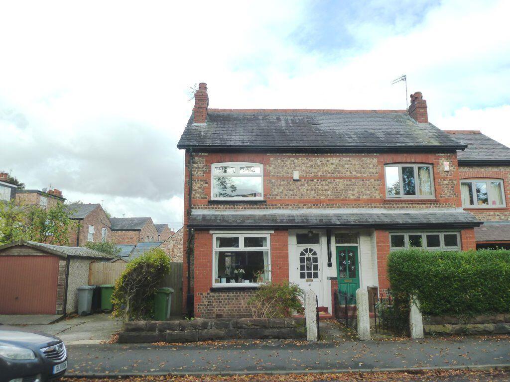 2 bed House (unspecified) for rent in Hale. From Rooftops Letting & Management Ltd - Wilmslow