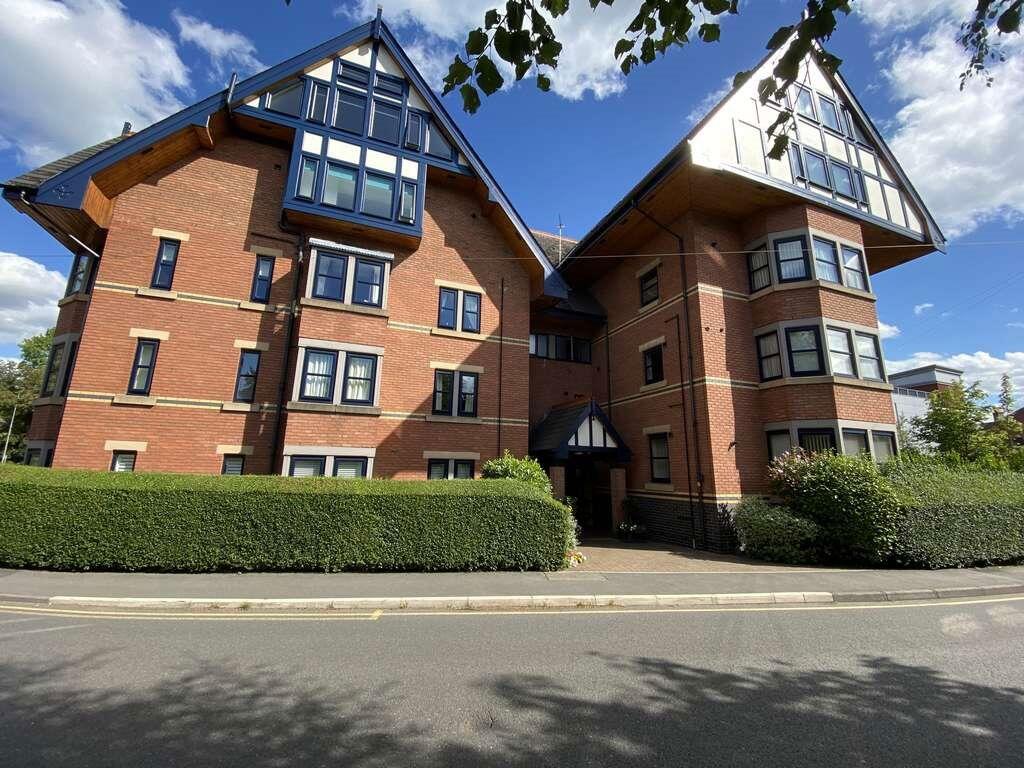 2 bed Apartment for rent in Wilmslow. From Rooftops Letting & Management Ltd - Wilmslow 2 bed Apartment for rent in Wilmslow. From Rooftops Letting & Management Ltd - Wilmslow