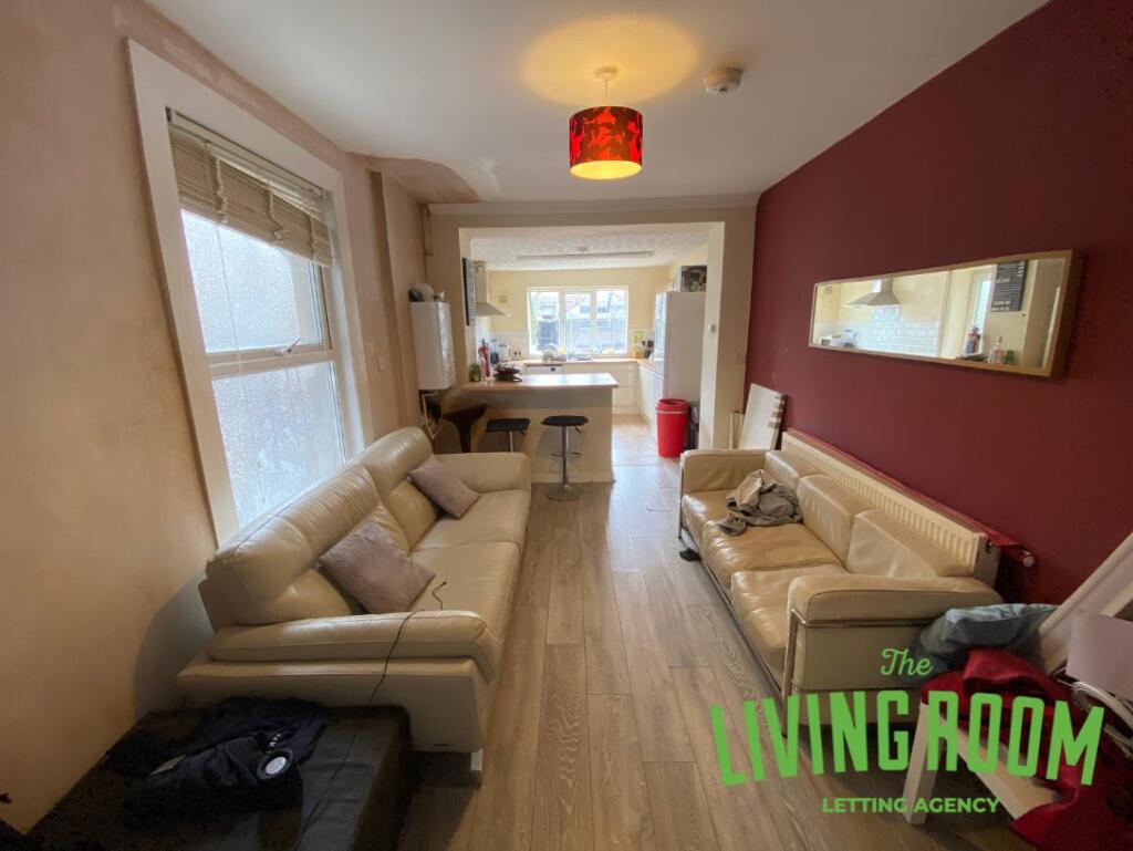 4 bed Detached for rent in Swansea. From The Living Room Letting Agency - Cardiff 4 bed Detached for rent in Swansea. From The Living Room Letting Agency - Cardiff