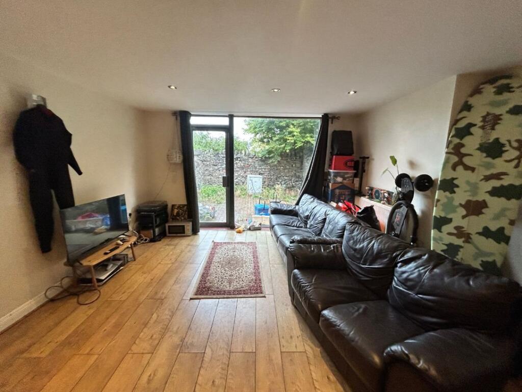 2 bed 1st Floor Flat for rent in Cardiff. From The Living Room Letting Agency - Cardiff 2 bed 1st Floor Flat for rent in Cardiff. From The Living Room Letting Agency - Cardiff