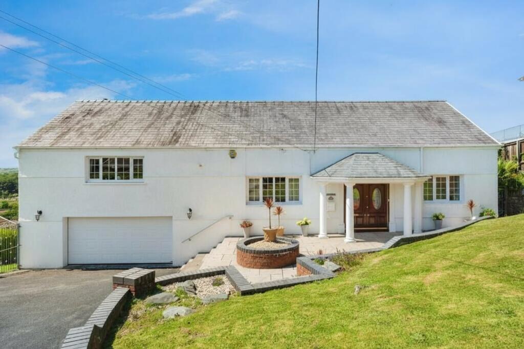 4 bed Detached for rent in Hendy. From The Living Room Letting Agency - Cardiff