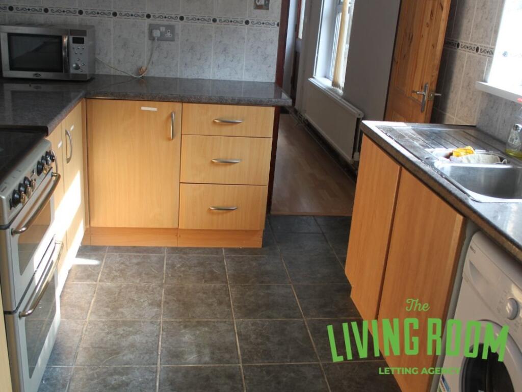 5 bed Detached for rent in Cardiff. From The Living Room Letting Agency - Cardiff