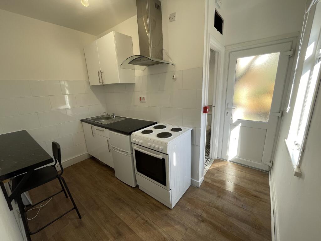4 bed Studio for rent in Cardiff. From The Living Room Letting Agency - Cardiff 4 bed Studio for rent in Cardiff. From The Living Room Letting Agency - Cardiff