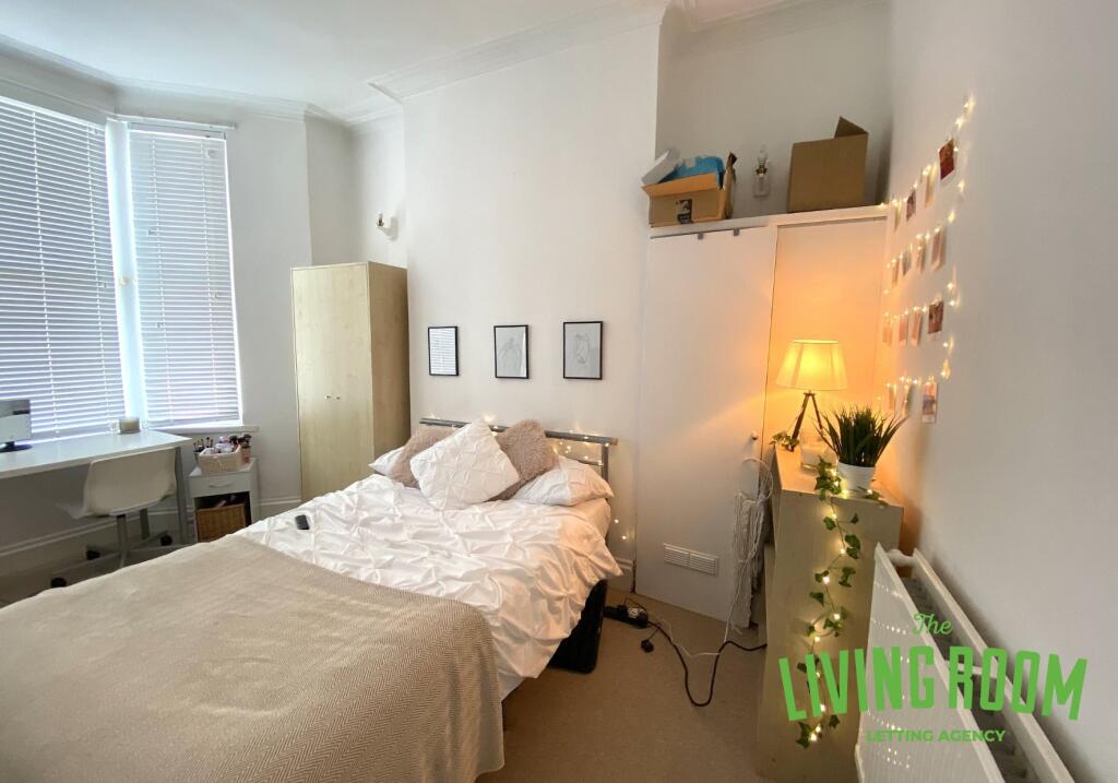 5 bed Detached for rent in Cardiff. From The Living Room Letting Agency - Cardiff 5 bed Detached for rent in Cardiff. From The Living Room Letting Agency - Cardiff