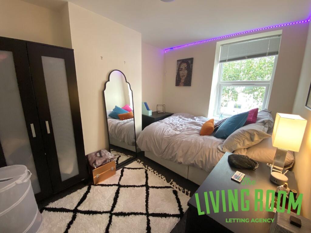 7 bed Detached for rent in Cardiff. From The Living Room Letting Agency - Cardiff 7 bed Detached for rent in Cardiff. From The Living Room Letting Agency - Cardiff
