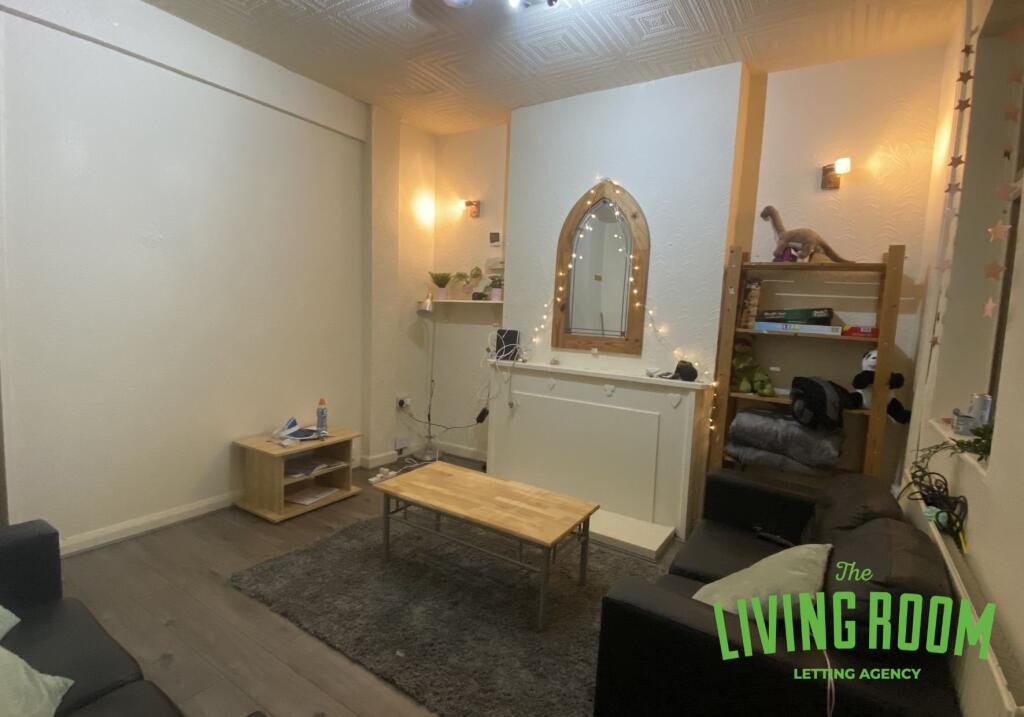 3 bed Detached for rent in Cardiff. From The Living Room Letting Agency - Cardiff
