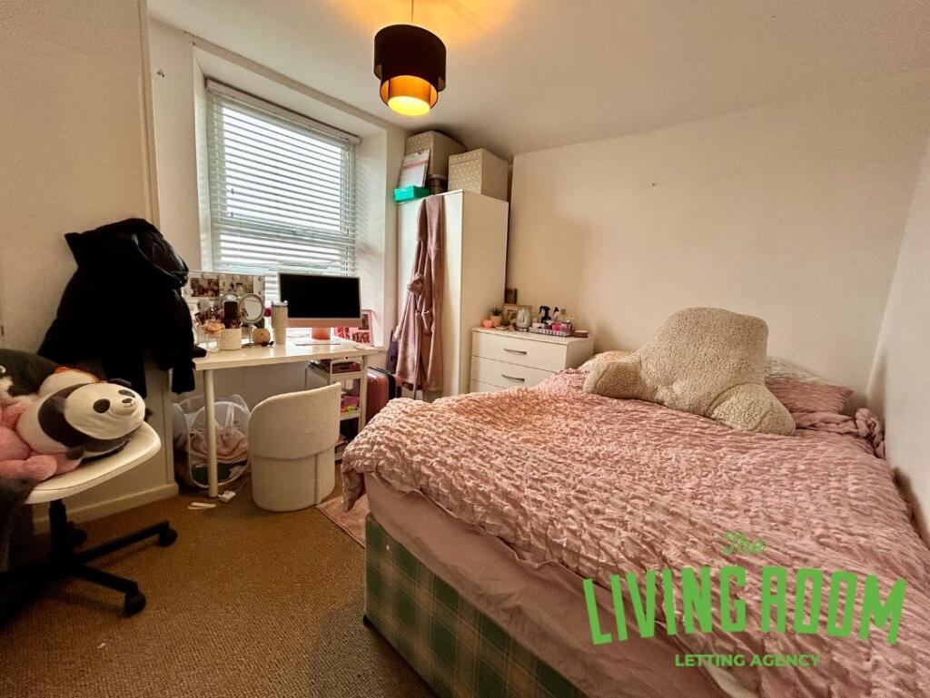 3 bed 1st Floor Flat for rent in Swansea. From The Living Room Letting Agency - Cardiff 3 bed 1st Floor Flat for rent in Swansea. From The Living Room Letting Agency - Cardiff
