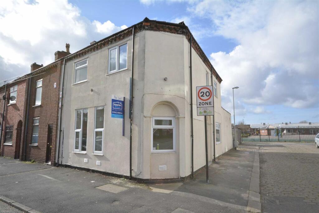 1 bed 1st Floor Flat for rent in Hindley. From Sapphire Homes - Wigan