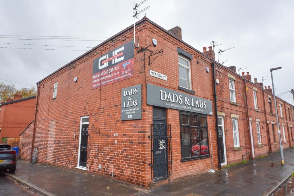 2 bed 1st Floor Flat for rent in Crooke. From Sapphire Homes - Wigan