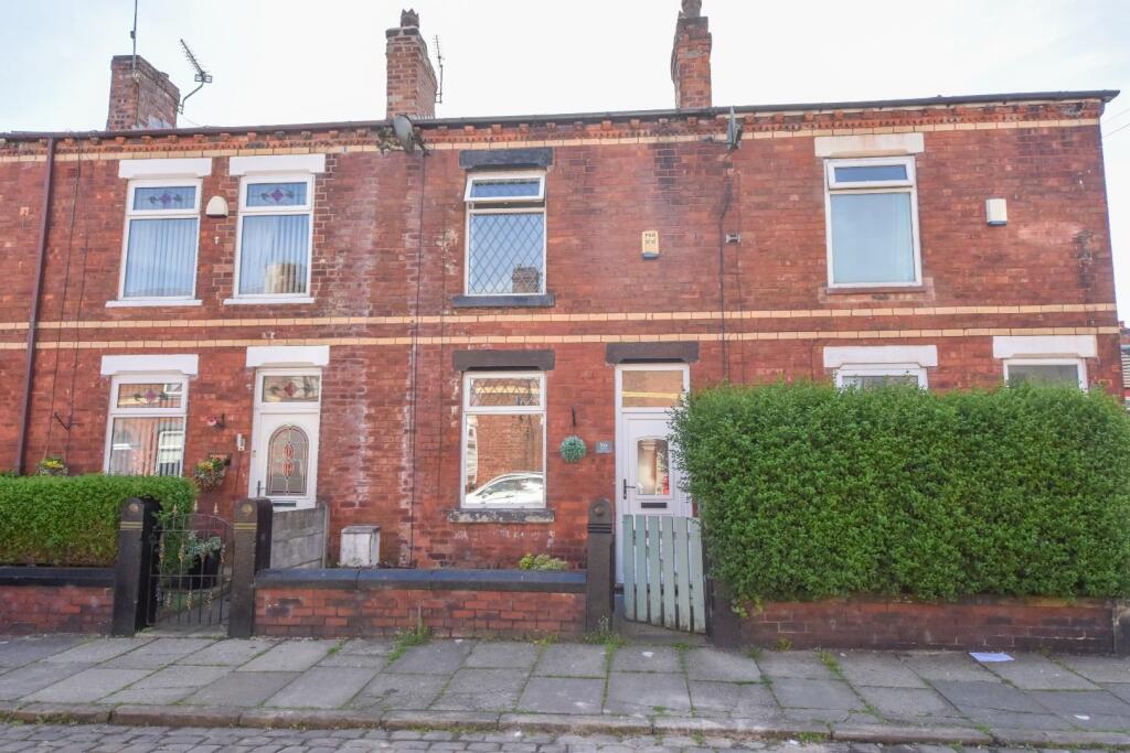 2 bed Mid Terraced House for rent in Ince-in-Makerfield. From Sapphire Homes - Wigan