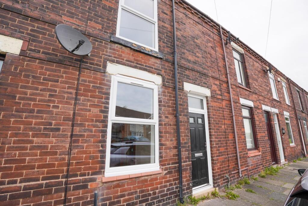 2 bed Mid Terraced House for rent in Ince-in-Makerfield. From Sapphire Homes - Wigan