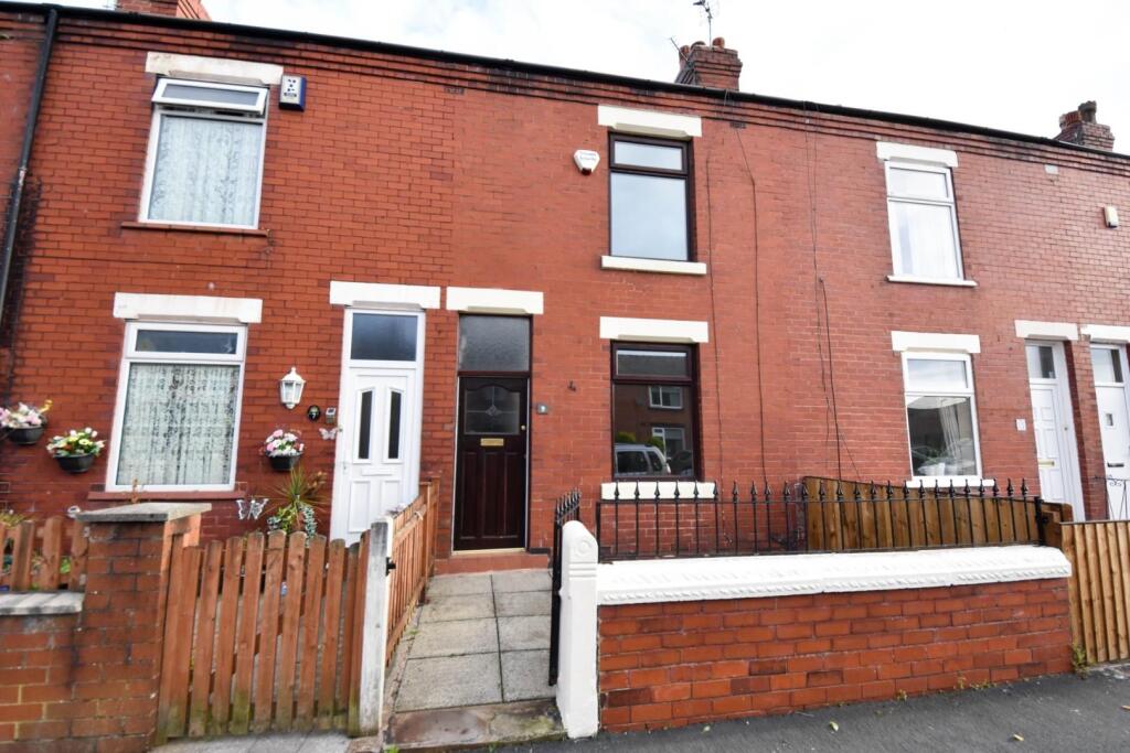 2 bed Mid Terraced House for rent in Ince-in-Makerfield. From Sapphire Homes - Wigan