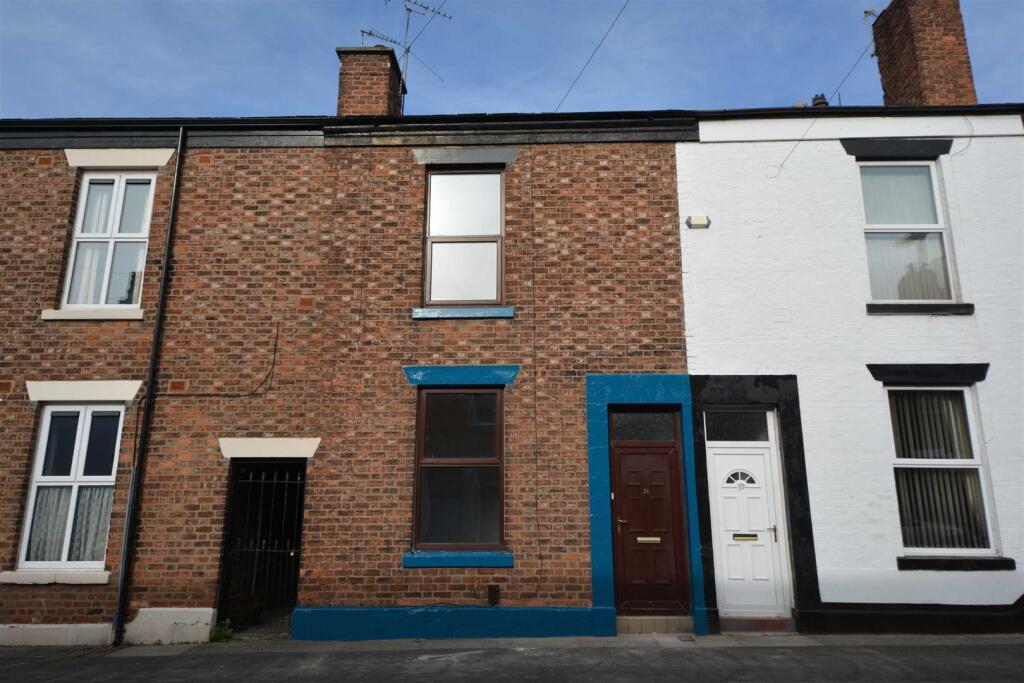 3 bed Mid Terraced House for rent in Wigan. From Sapphire Homes - Wigan