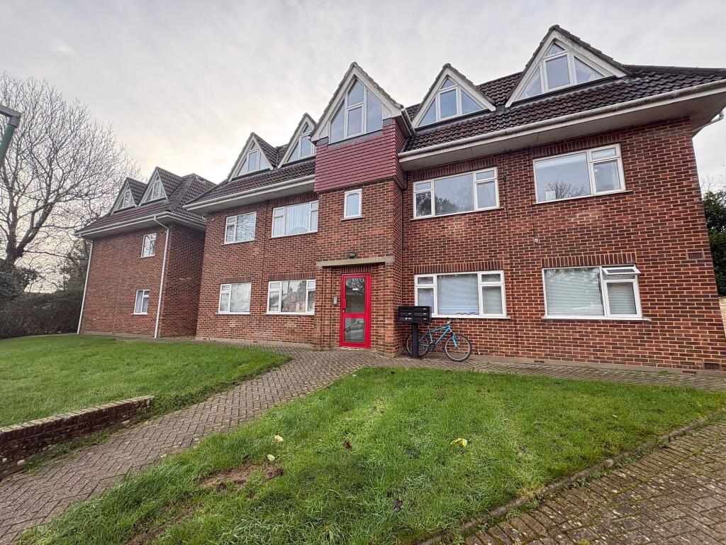 2 bed 1st Floor Flat for rent in Bournemouth. From Wren Lettings - Bournemouth