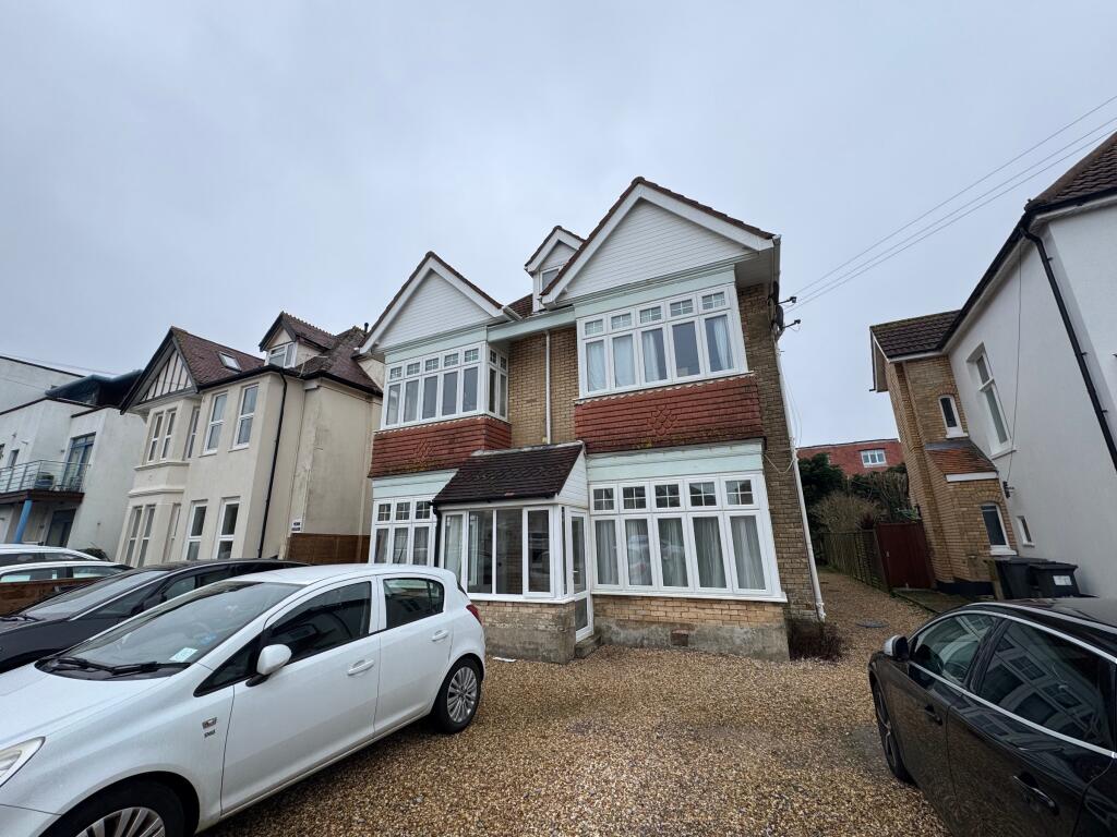 2 bed House (unspecified) for rent in Bournemouth. From Wren Lettings - Bournemouth