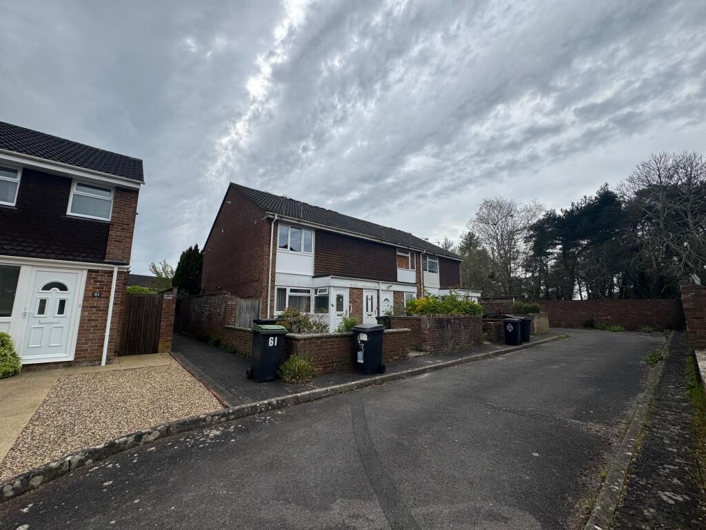 1 bed Annexe for rent in Hurn. From Wren Lettings - Bournemouth