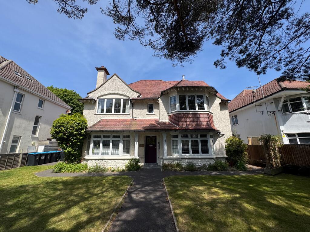 2 bed 1st Floor Flat for rent in Bournemouth. From Wren Lettings - Bournemouth