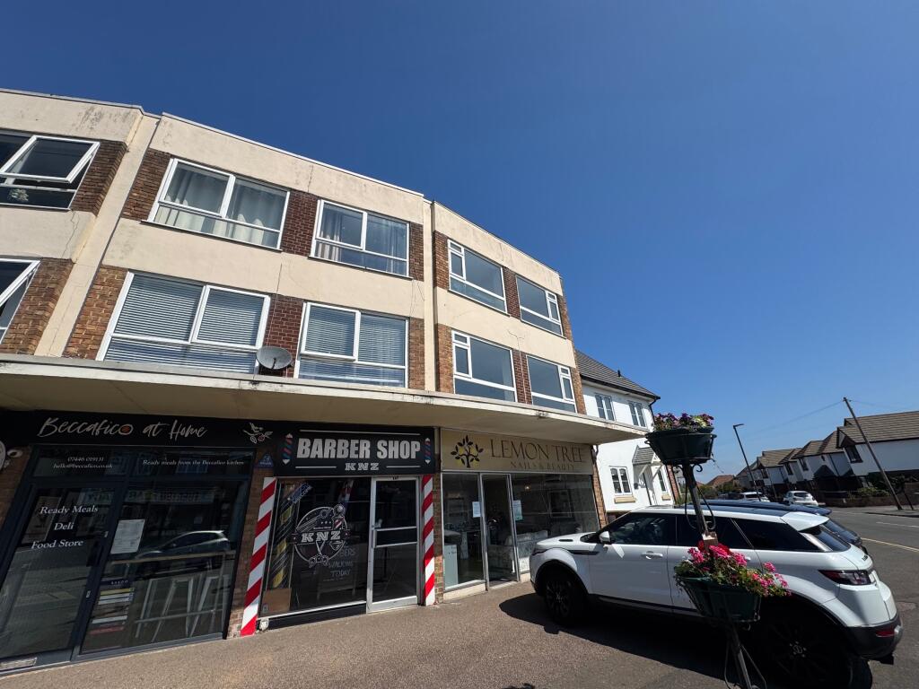2 bed 1st Floor Flat for rent in Winkton. From Wren Lettings - Bournemouth