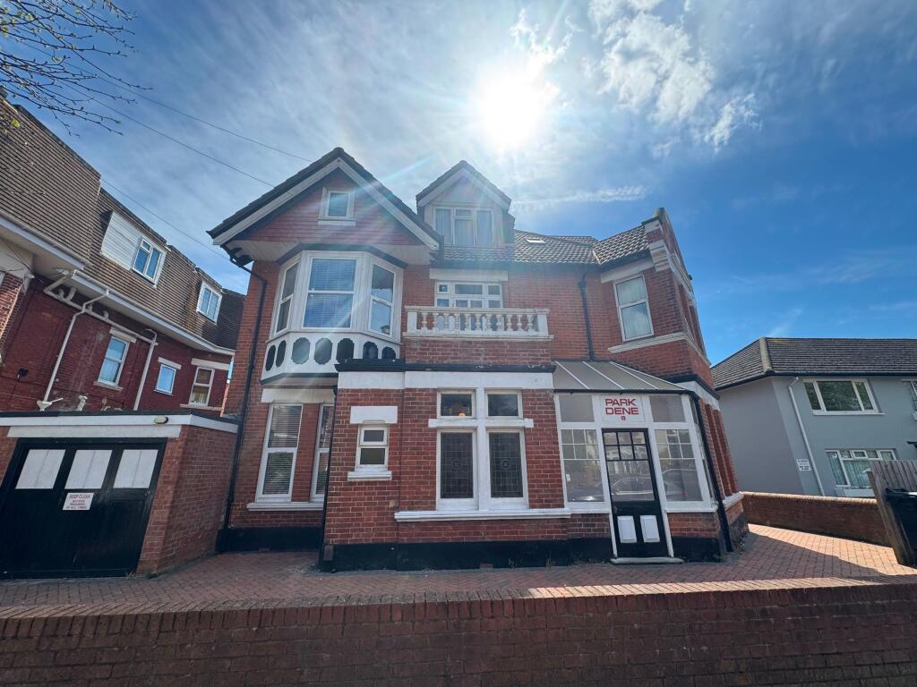 4 bed Studio for rent in Bournemouth. From Wren Lettings - Bournemouth 4 bed Studio for rent in Bournemouth. From Wren Lettings - Bournemouth