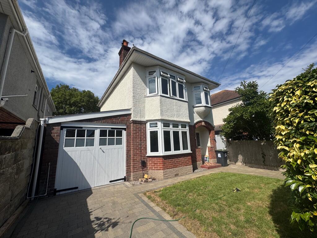3 bed Detached for rent in Bournemouth. From Wren Lettings - Bournemouth