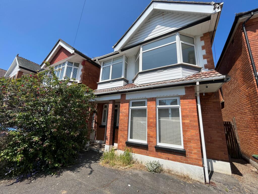 2 bed 1st Floor Flat for rent in Bournemouth. From Wren Lettings - Bournemouth
