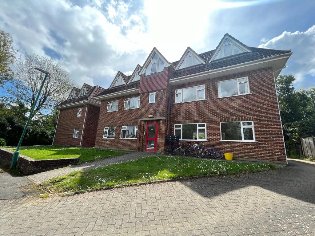 2 bed 1st Floor Flat for rent in Bournemouth. From Wren Lettings - Bournemouth