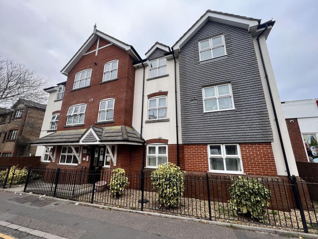 1 bed 1st Floor Flat for rent in Bournemouth. From Wren Lettings - Bournemouth