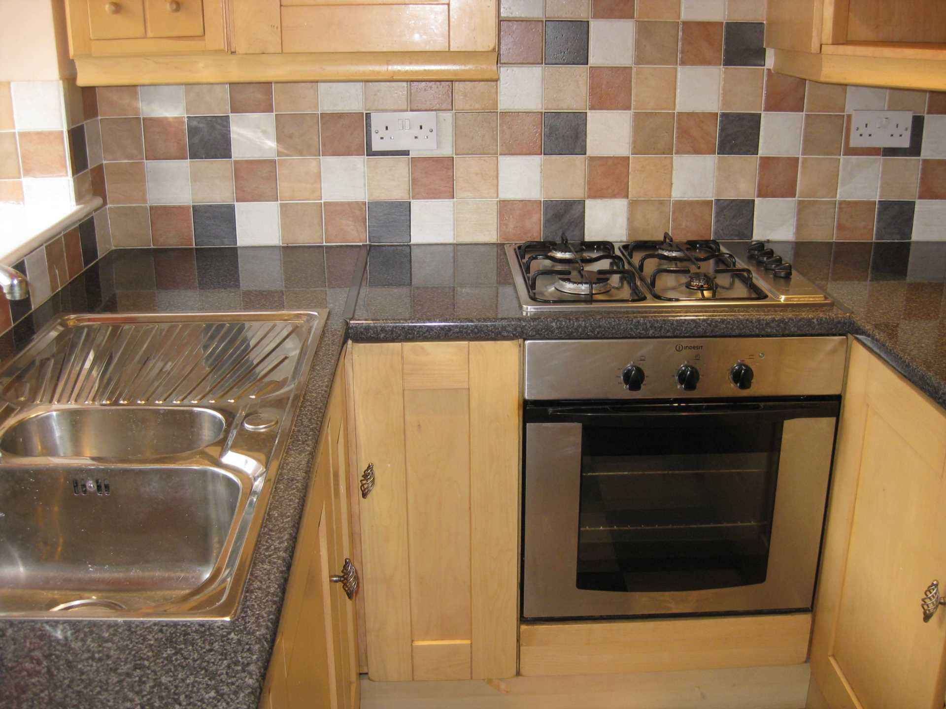 2 bed Mid Terraced House for rent in Cleckheaton. From Yorkshire Property Lettings