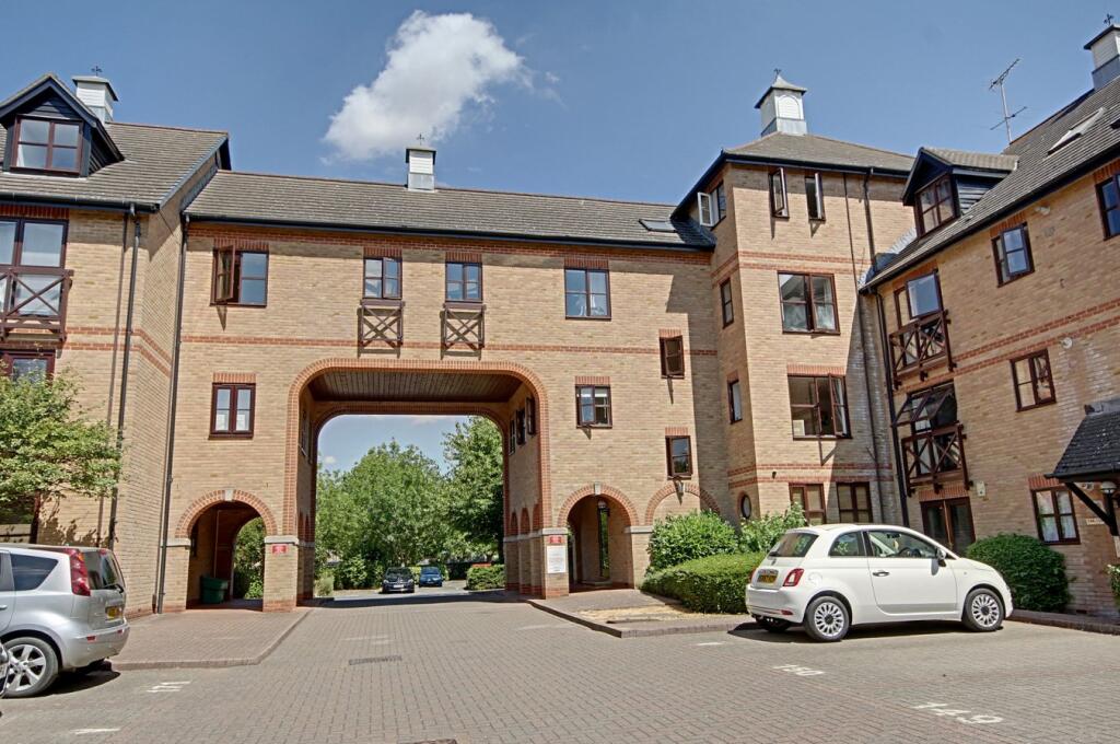2 bed Apartment for rent in Sawbridgeworth. From Wright & Co - Sawbridgeworth