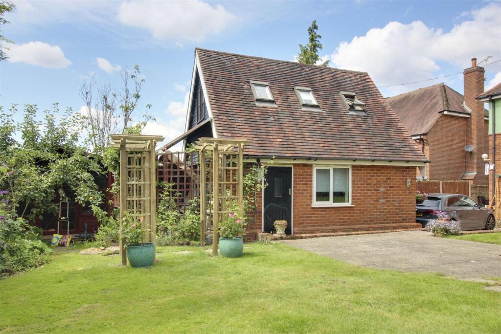 0 bed Studio for rent in Hatfield Broad Oak. From Wright & Co - Sawbridgeworth 0 bed Studio for rent in Hatfield Broad Oak. From Wright & Co - Sawbridgeworth