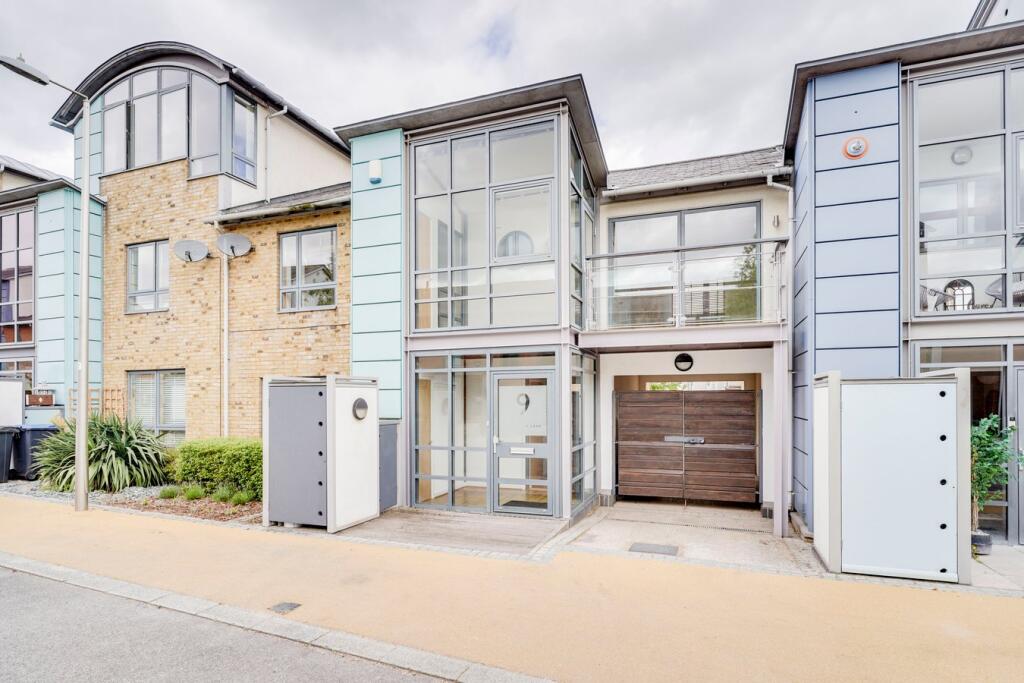 3 bed Town House for rent in Harlow. From Wright & Co - Sawbridgeworth